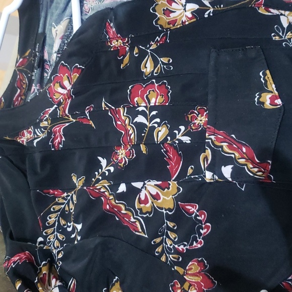 Tops for women size XL - Picture 16 of 16